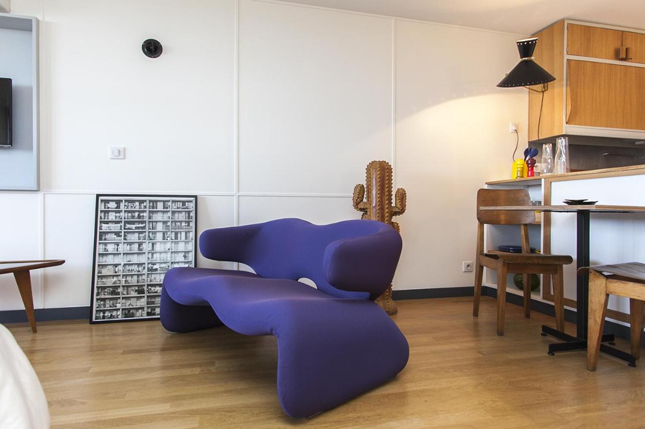 Cite Radieuse - Le Corbusier Apartment *